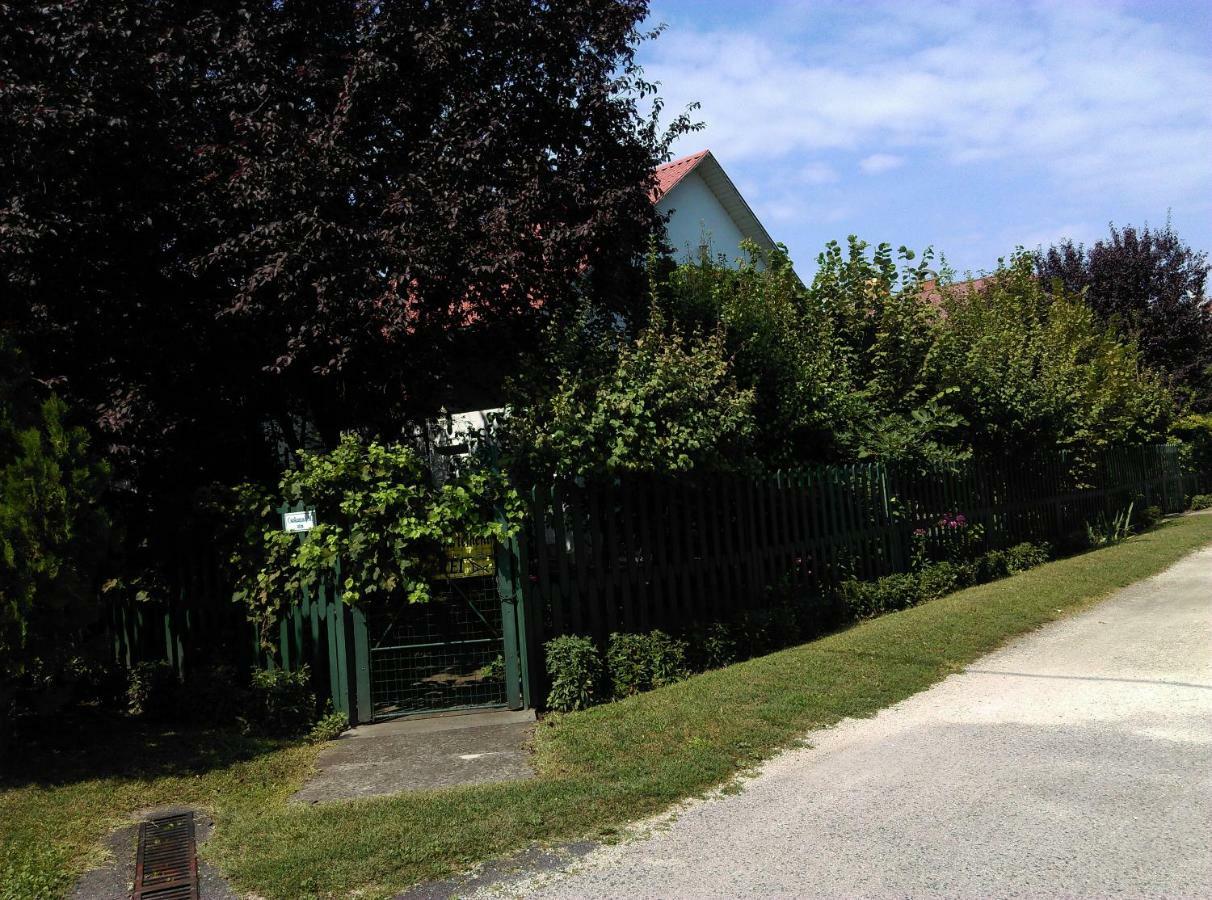 Ferienwohnung Fesztival Nyaralohaz Zamárdi Exterior foto