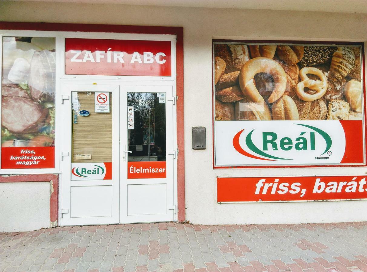 Ferienwohnung Fesztival Nyaralohaz Zamárdi Exterior foto